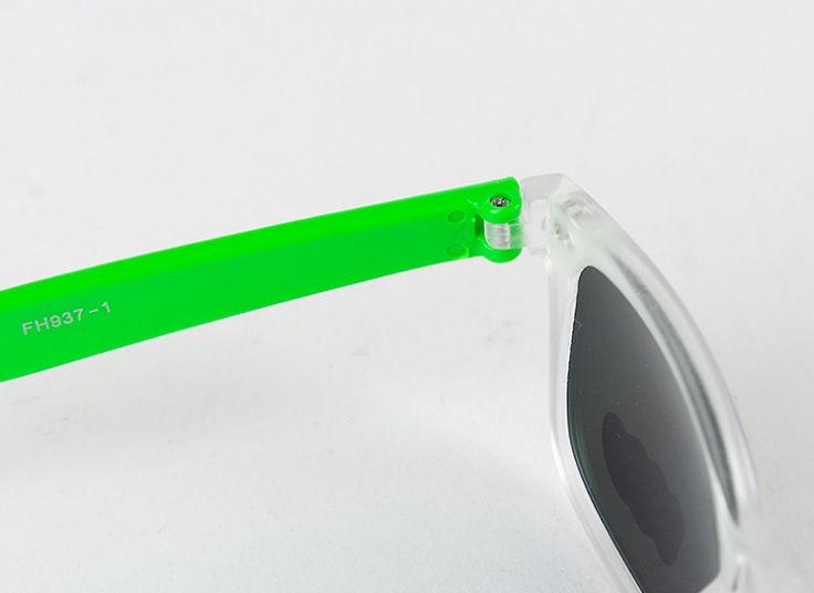 عینک آفتابی بچگانه