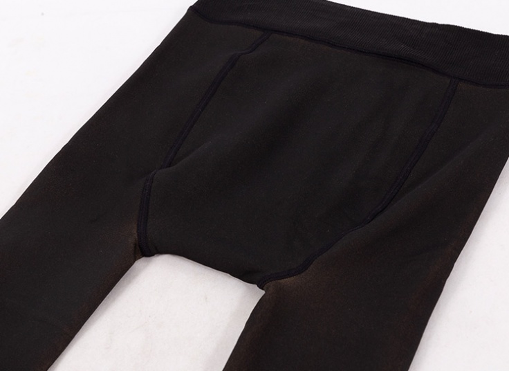 جوراب شلواری مدل سه بعدی