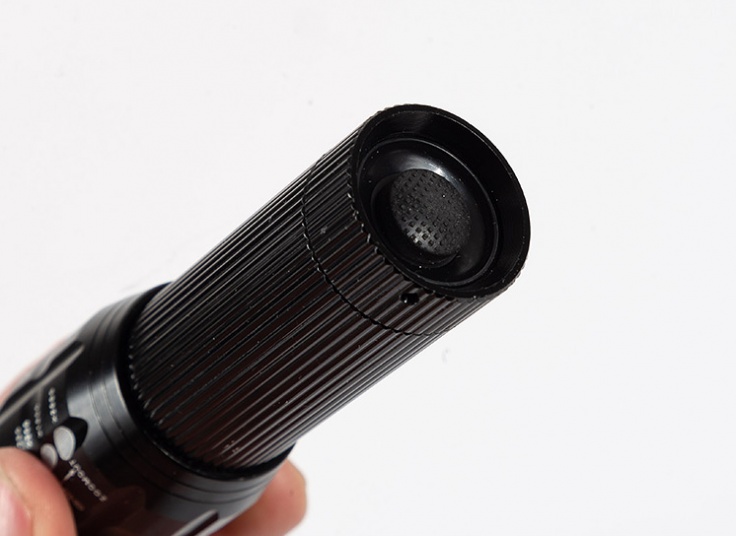 چراغ قوه پلیس