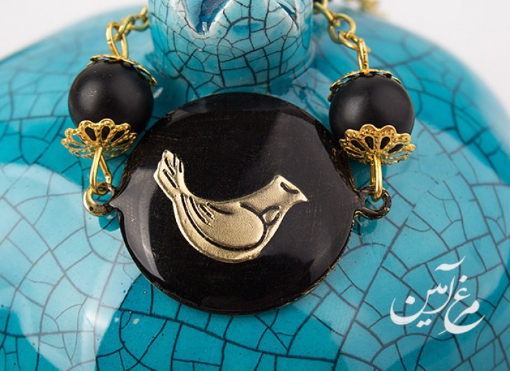 گردنبند و گوشواره مرغ آمین