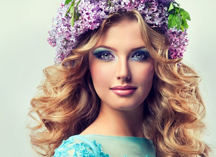 سالن زیبایی ماه پیشونی