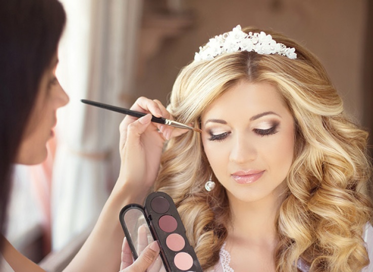 سالن زیبایی مانلی