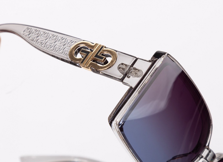 عینک آفتابی زنانه FERRAGAMO مدل 22363