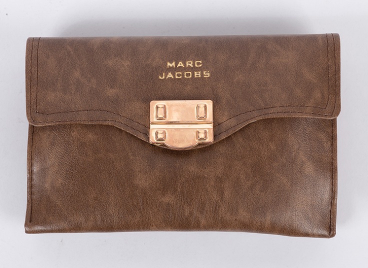 کیف پاسپورتی Marc Jacobs