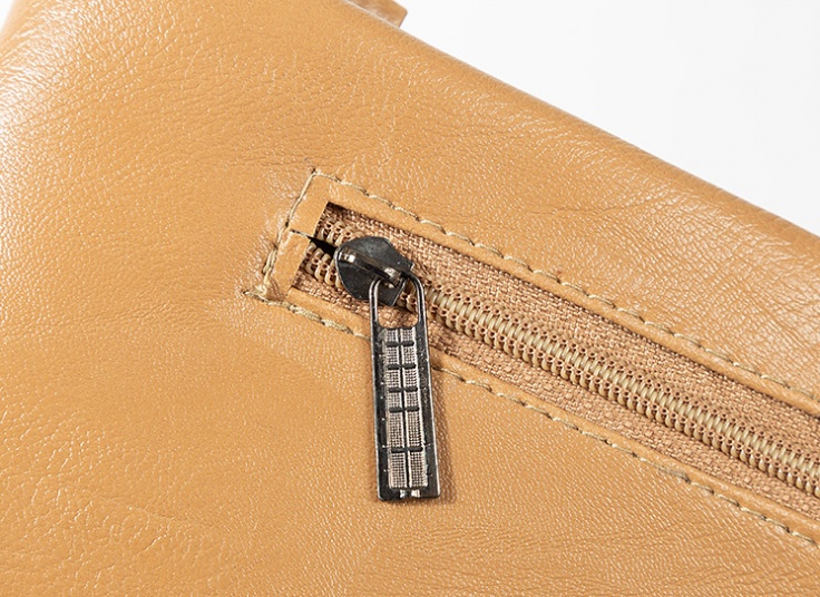 کیف پرچ دار زنانه CHANEL