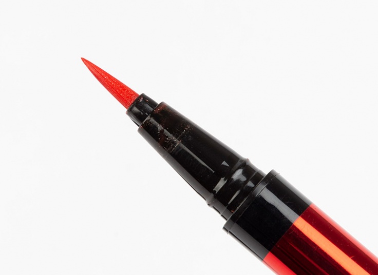 خط چشم ماژیکی M.A.C