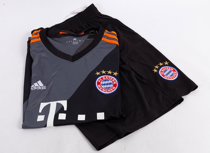 ست تیشرت و شلوارک باشگاهی