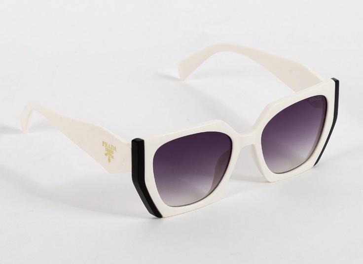 عینک زنانه Prada مدل 88001