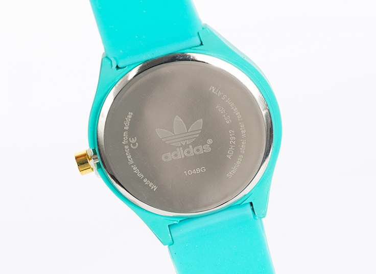 ساعت مچی طرح Adidas