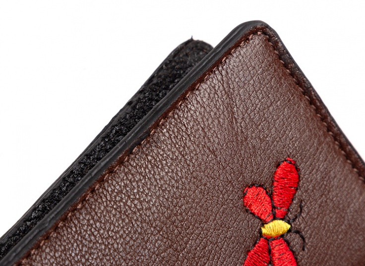 جاکارتی چرم گلدوزی‌ شده