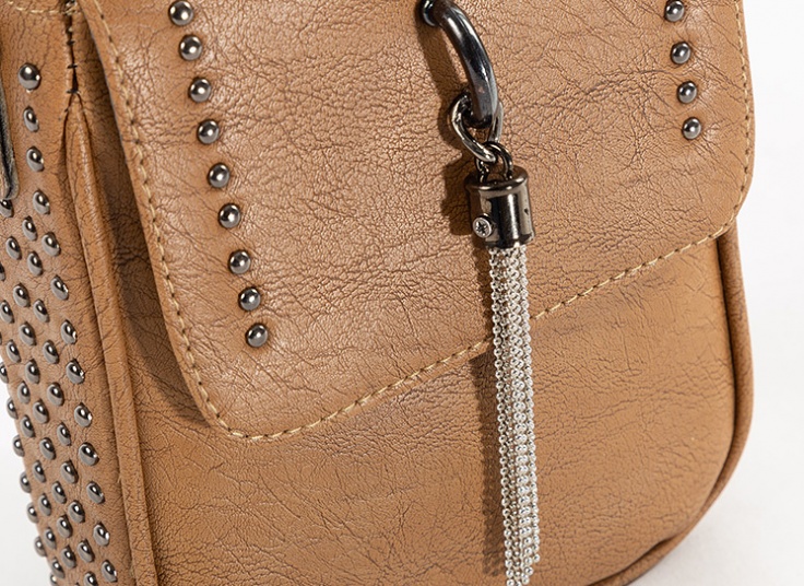 کیف دوشی زنانه پرچی