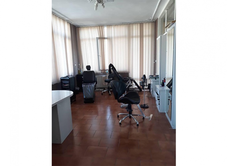 سالن زیبایی فلورا