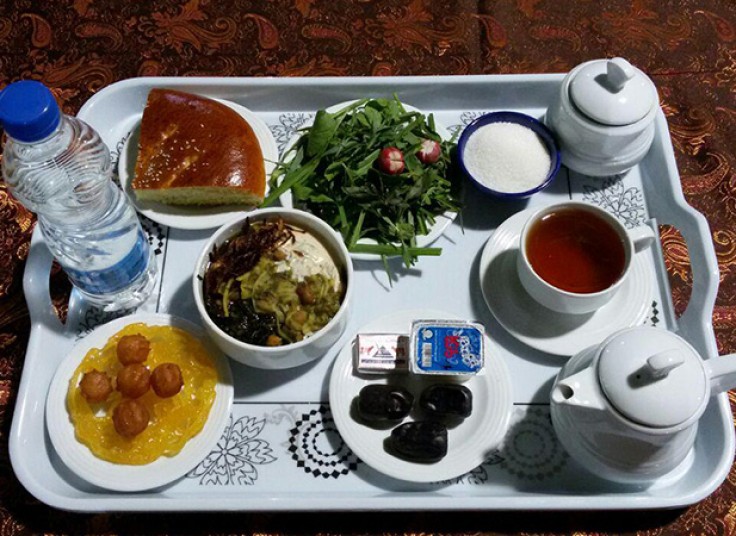 سرویس افطار و جوجه کباب رستوران برکه