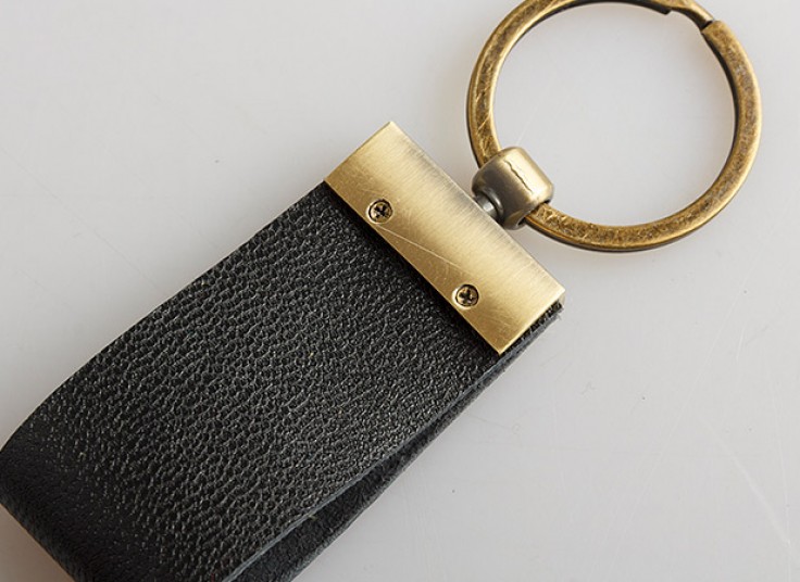 جاسوئیچی چرمی