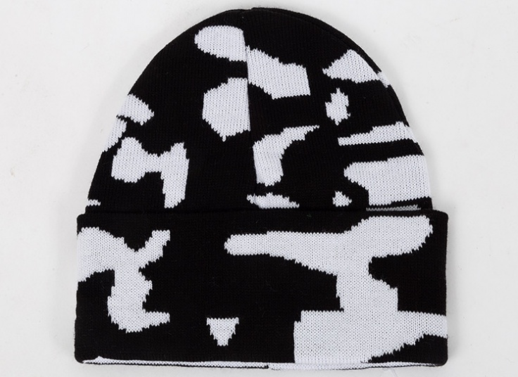 کلاه بافت طرحدار