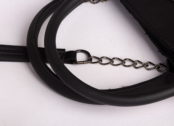 کیف دوشی زنانه طرح گل‌میخ