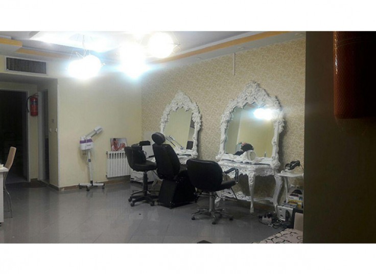 خدمات ناخن سالن ژست