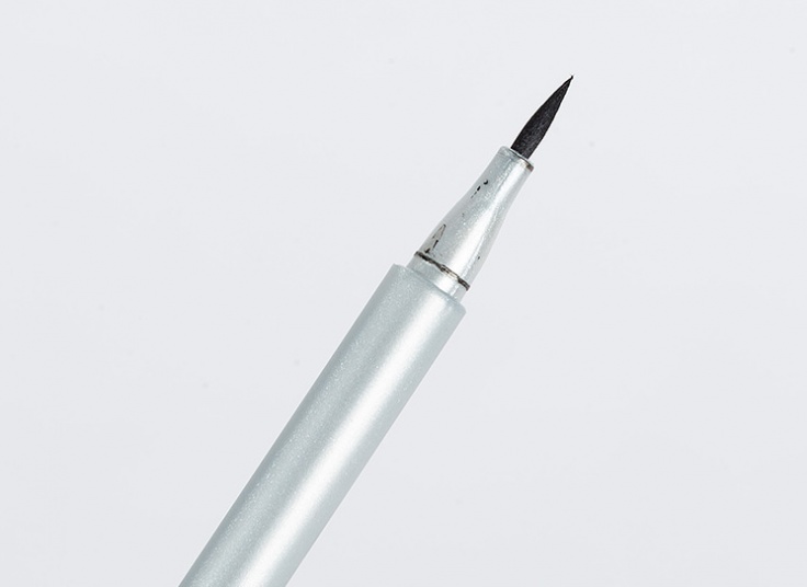 خط چشم طرح Dior