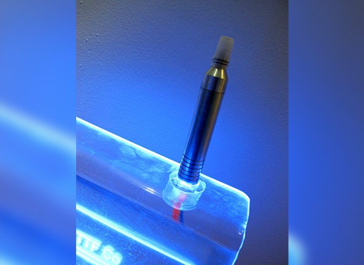 لیزر با دستگاه الکس دایود در کلینیک دکتر زی