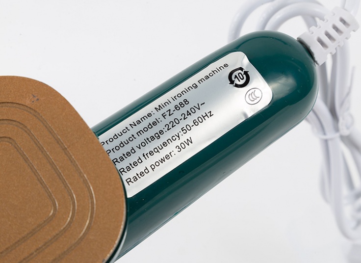 اتو لباس مسافرتی