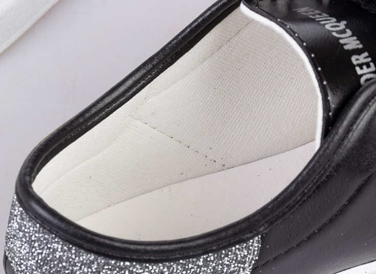 کفش اسنیکرز زنانه Alexander McQueen