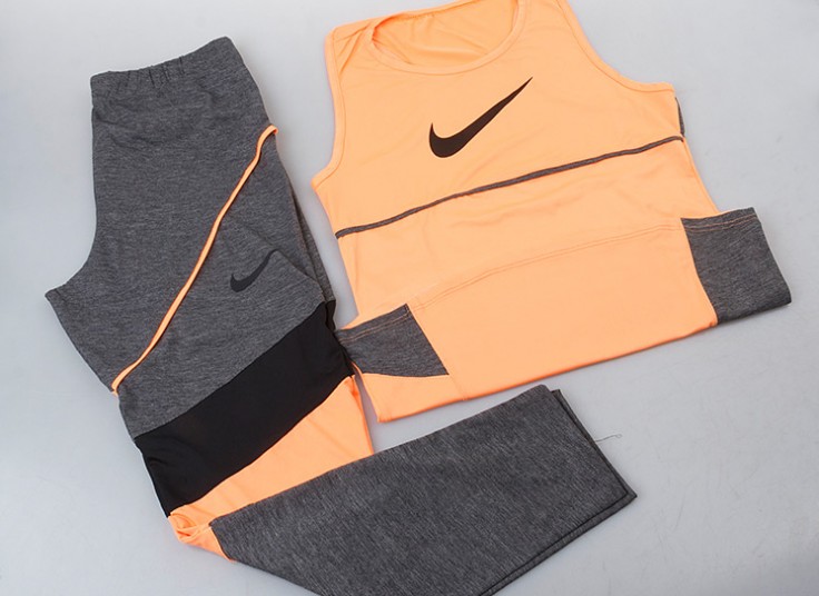 تاپ و شلوار ورزشی طرح NIKE