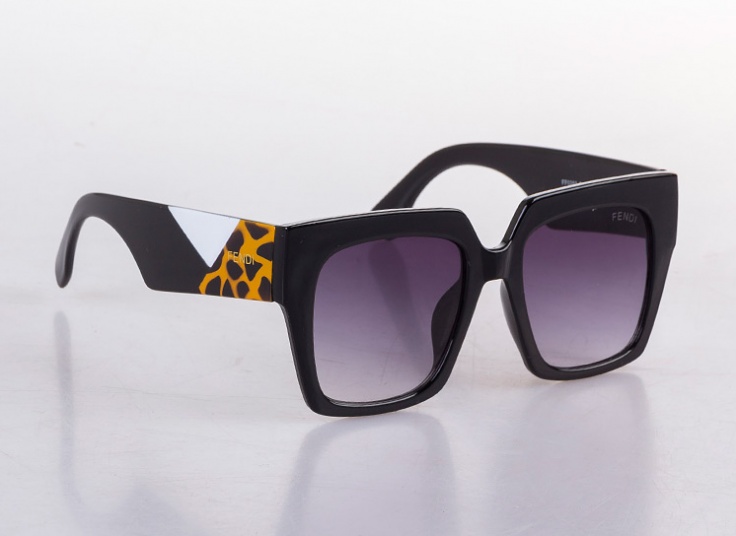 عینک آفتابی FENDI