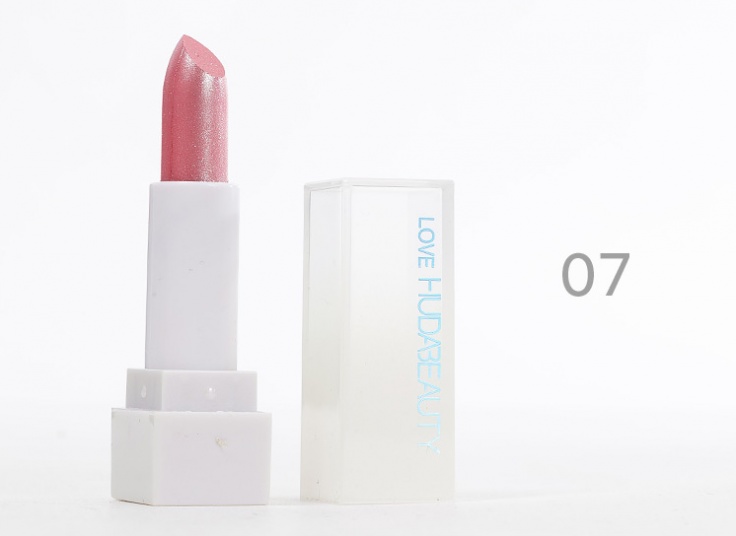 رژ لب شاین طرح Huda Beauty