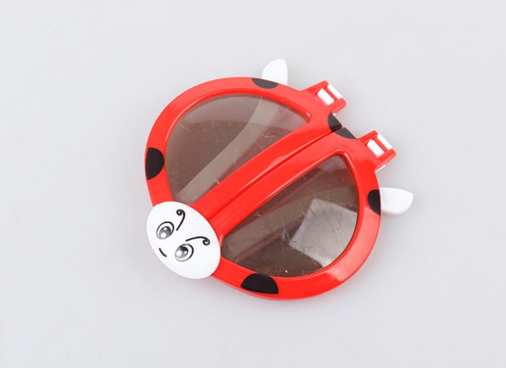 عینک تاشو بچه گانه Ladybird