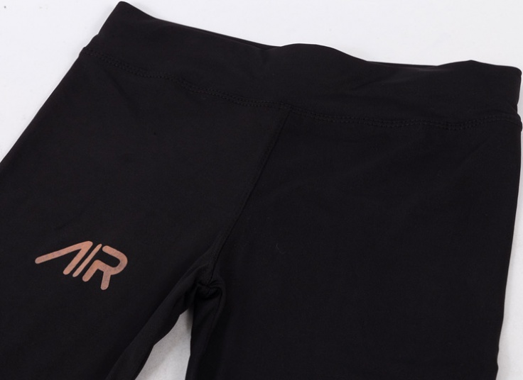 ست نیم تنه و لگ ورزشی زنانه