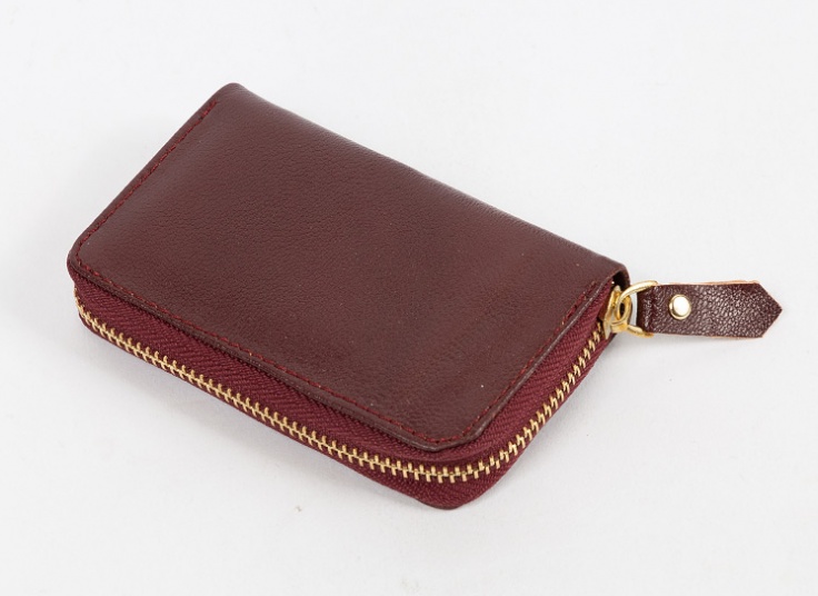 جاکارتی و کیف چرم طبیعی