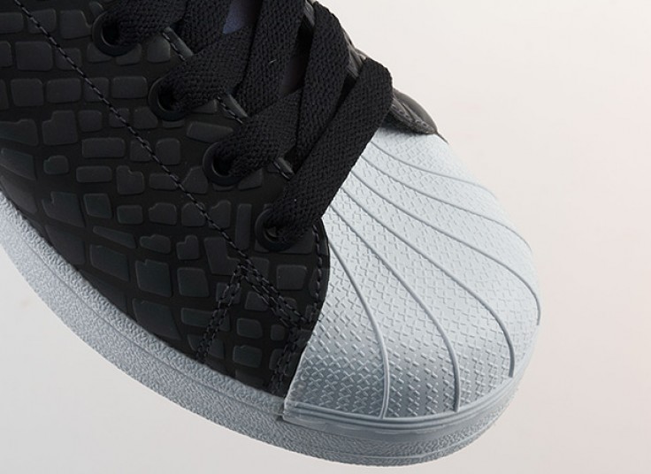 کفش ورزشی ADIDAS