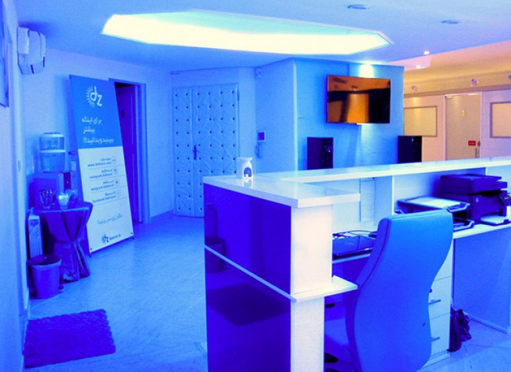 لیزر با دستگاه الکس دایود در کلینیک دکتر زی