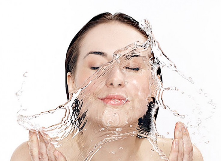 هیدرودرمی مرکز تخصصی لاغری و پوست سیب