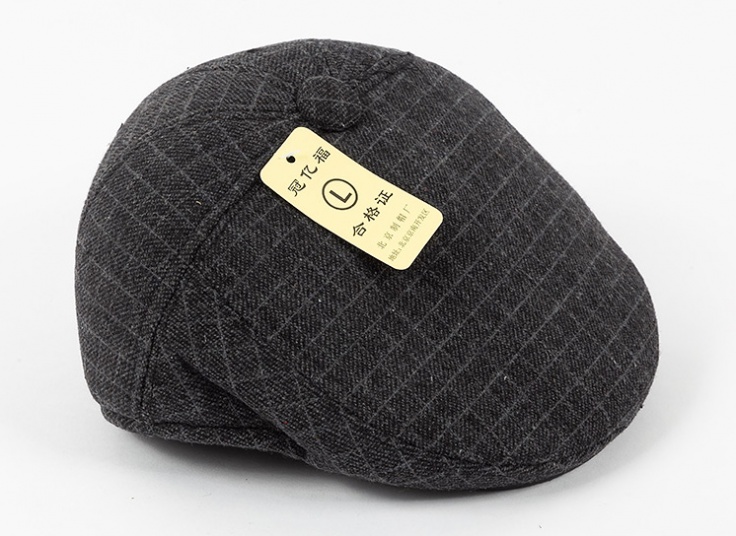 کلاه کپ دکمه دار