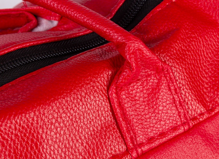 ساک چرمی باشگاهی Tommy Hilfiger