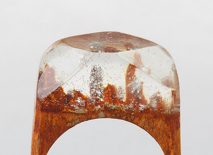 انگشتر چوبی نگین مینیاتوری