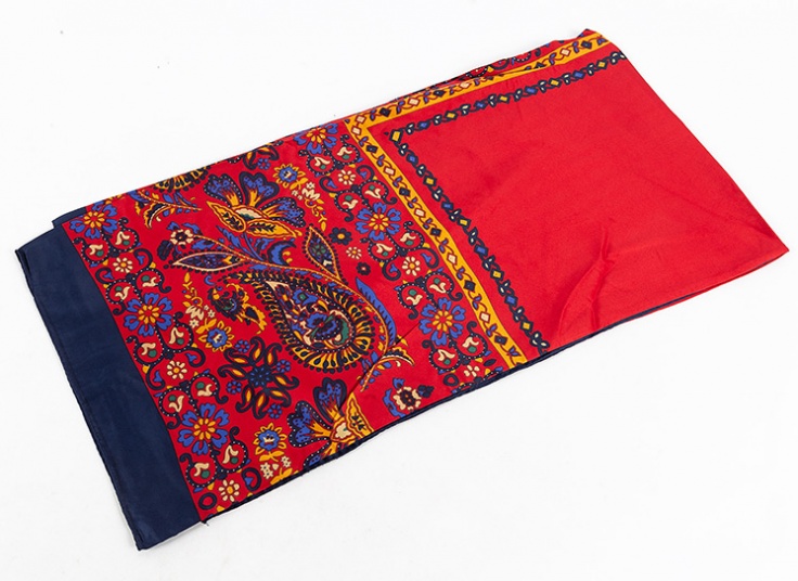 روسری ساتن طرحدار