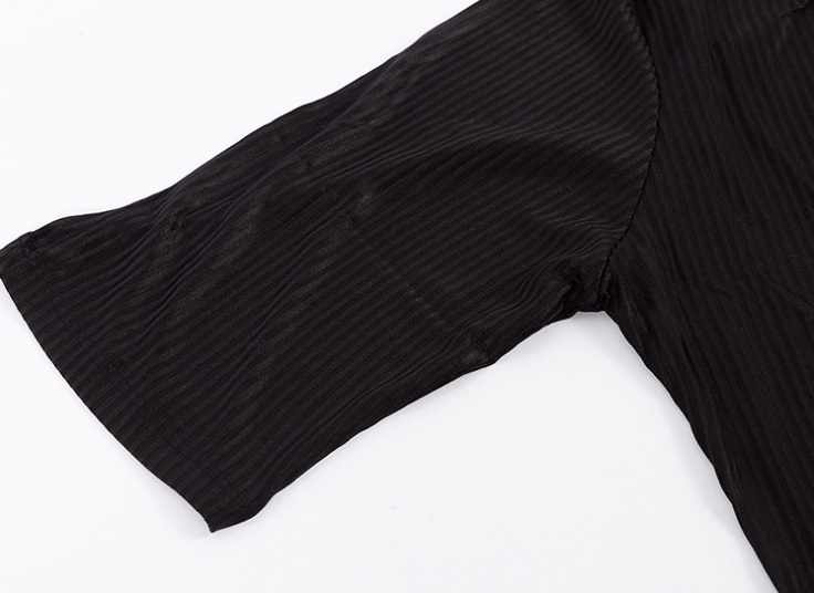 بلوز راه راه جلو پلیسه