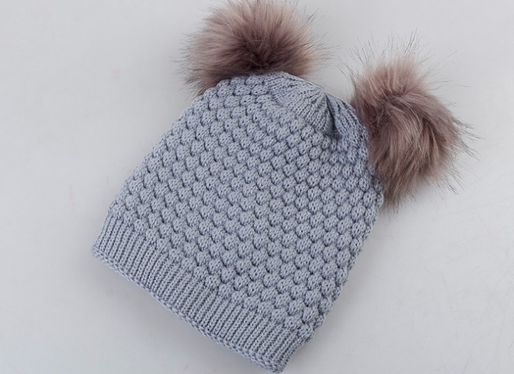 کلاه بافت Poom Poom