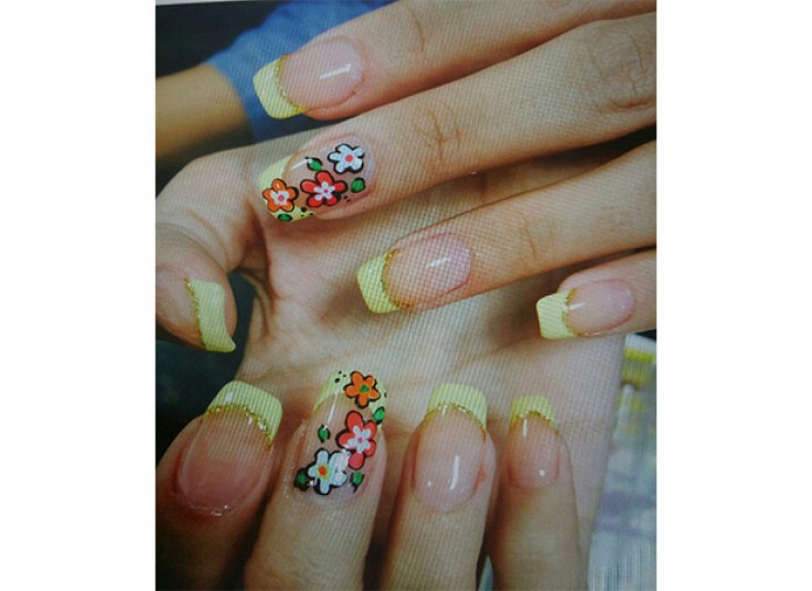 خدمات ناخن در سالن آرزو