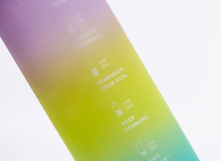 قمقمه نی‌دار سه‌رنگ