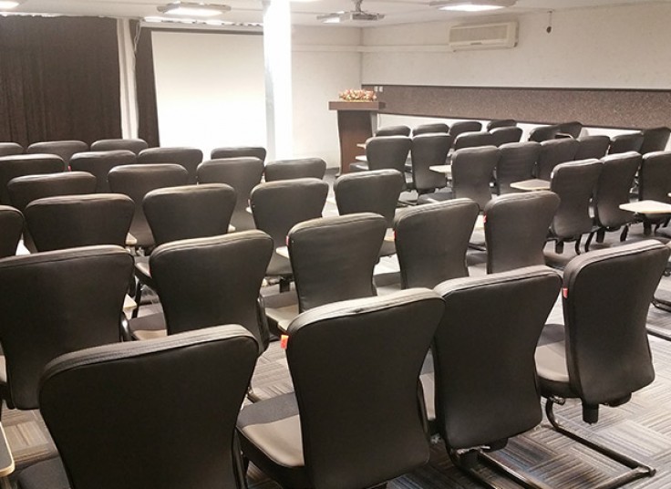 سمینار مهارت های ارتباط موثر در آکادمی کسب و کار نیکان