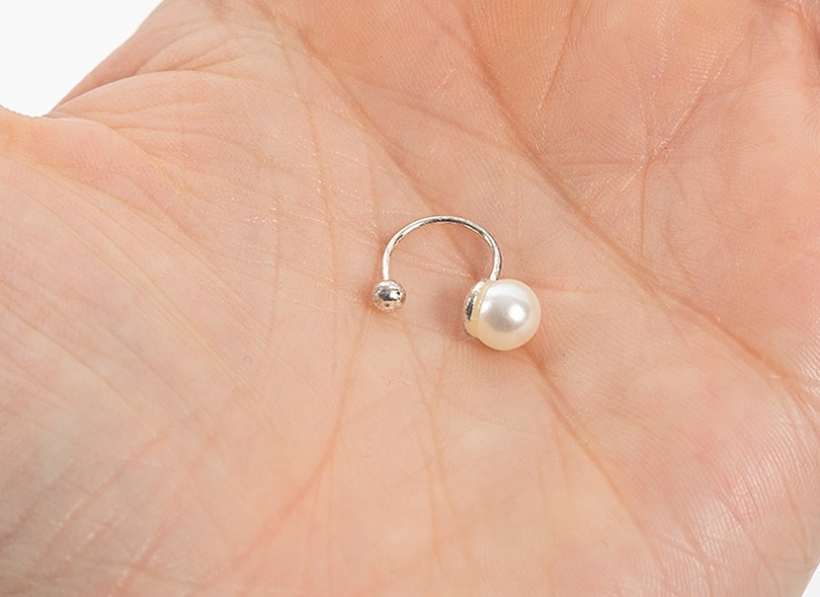 پرسینگ و گوشواره مگنتی