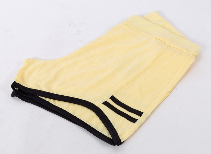 شلوارک ورزشی زنانه