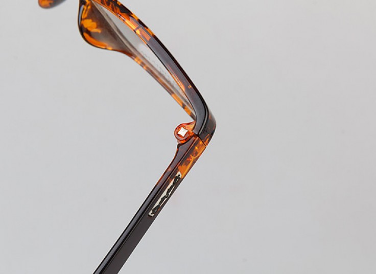 عینک طبی  S K Oudi