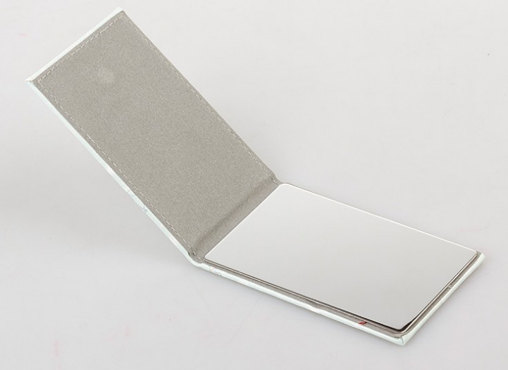 آینه جیبی happy melody