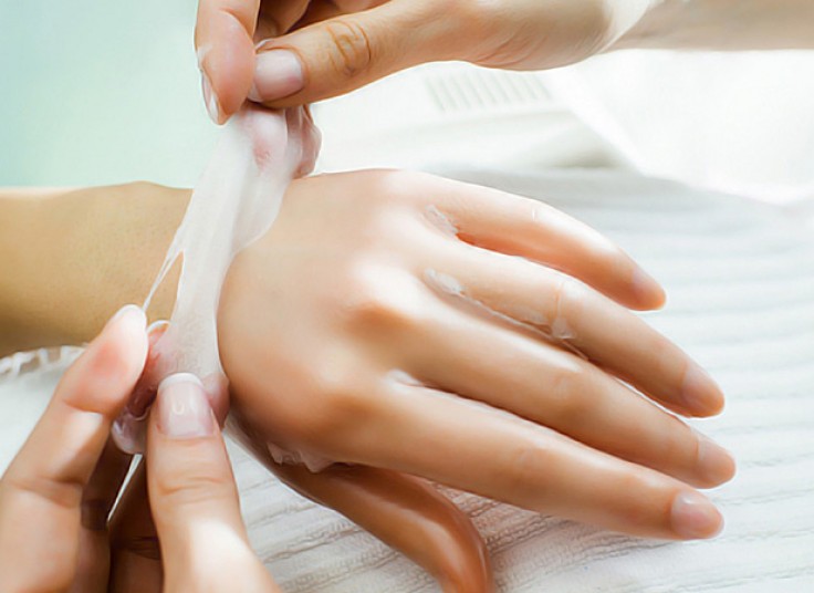 مانیکور و پارافین درمانی مجموعه الگو