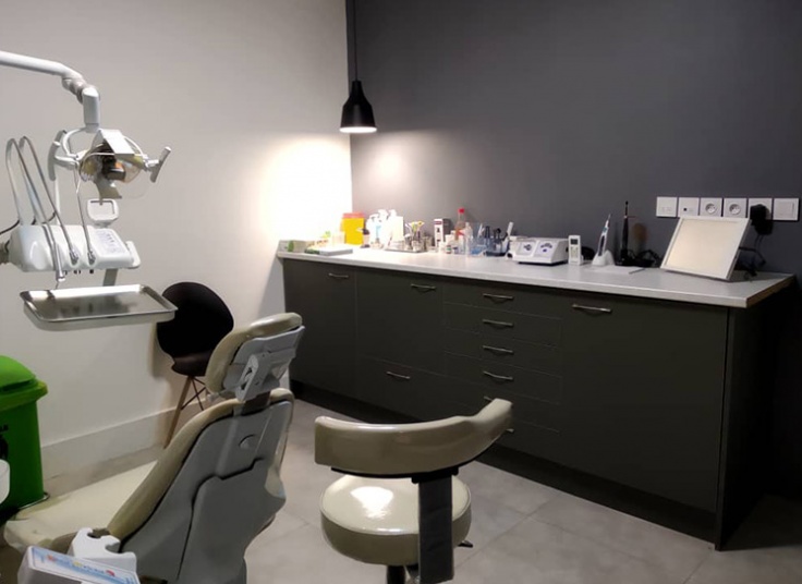 جرمگیری و بروساژ در مطب دکتر محمدی