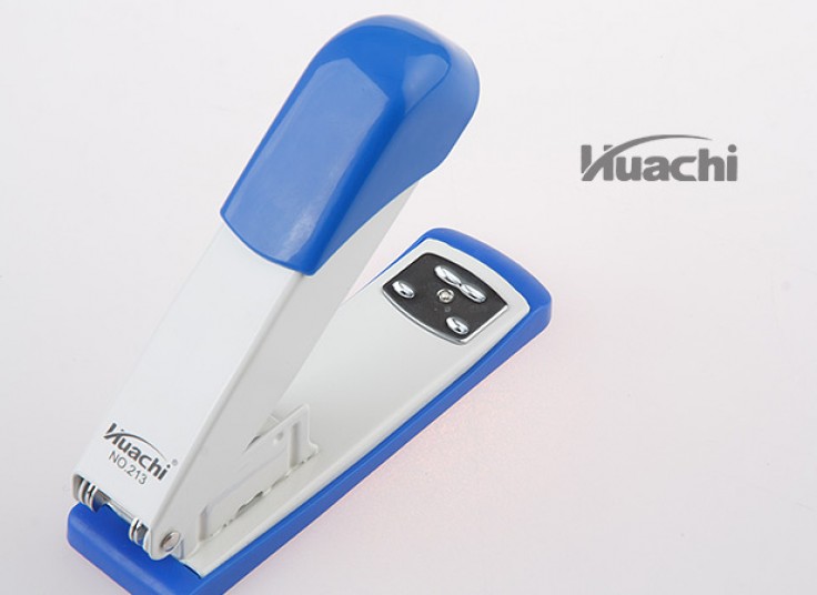دستگاه منگنه Huachi Stapler 